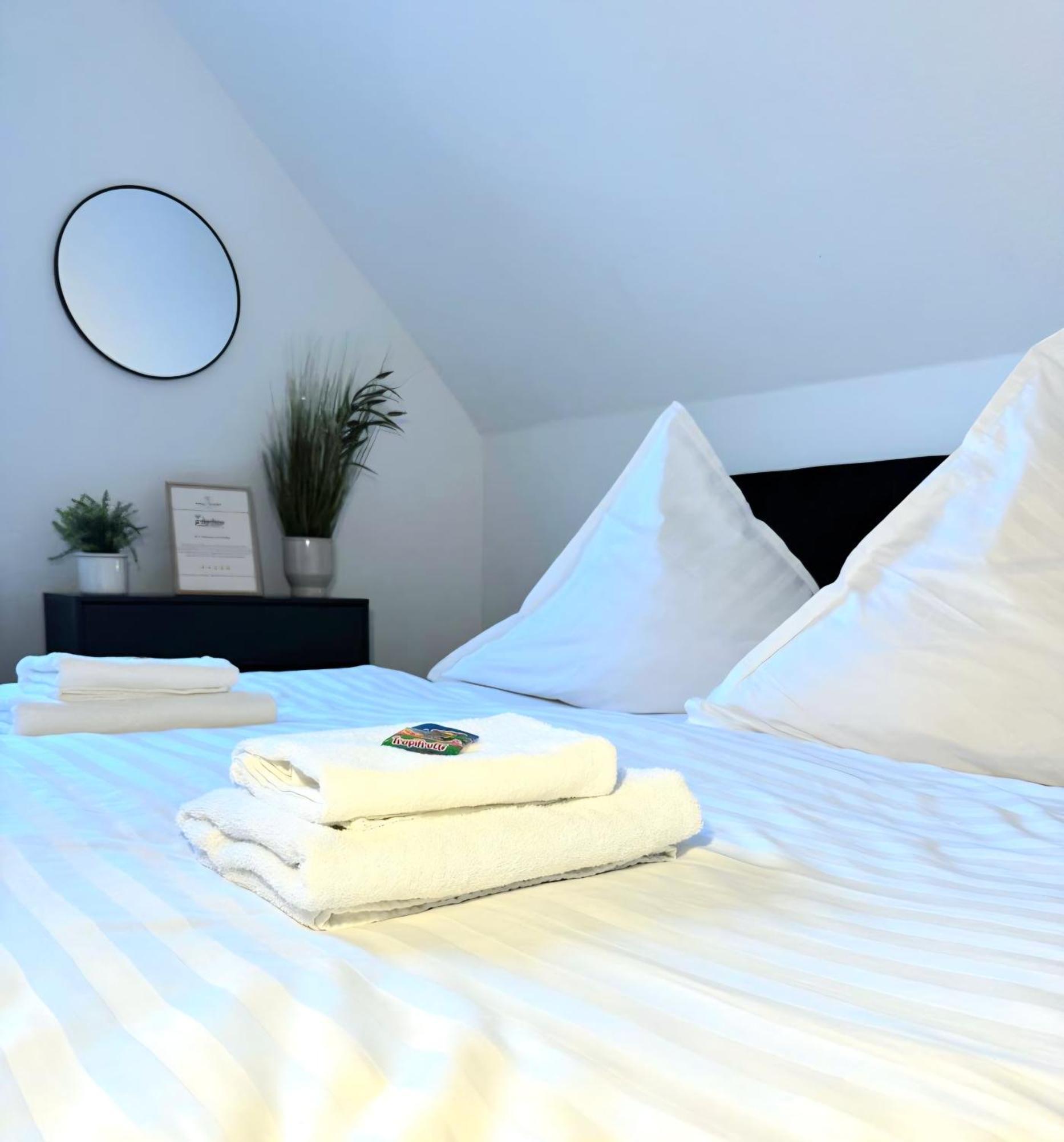 Ama Home Apartment In Hiddenhausen - Wlan, Smart-Tv - Nahe A30 & A2 - Nur 10 Min Von Herford Екстер'єр фото